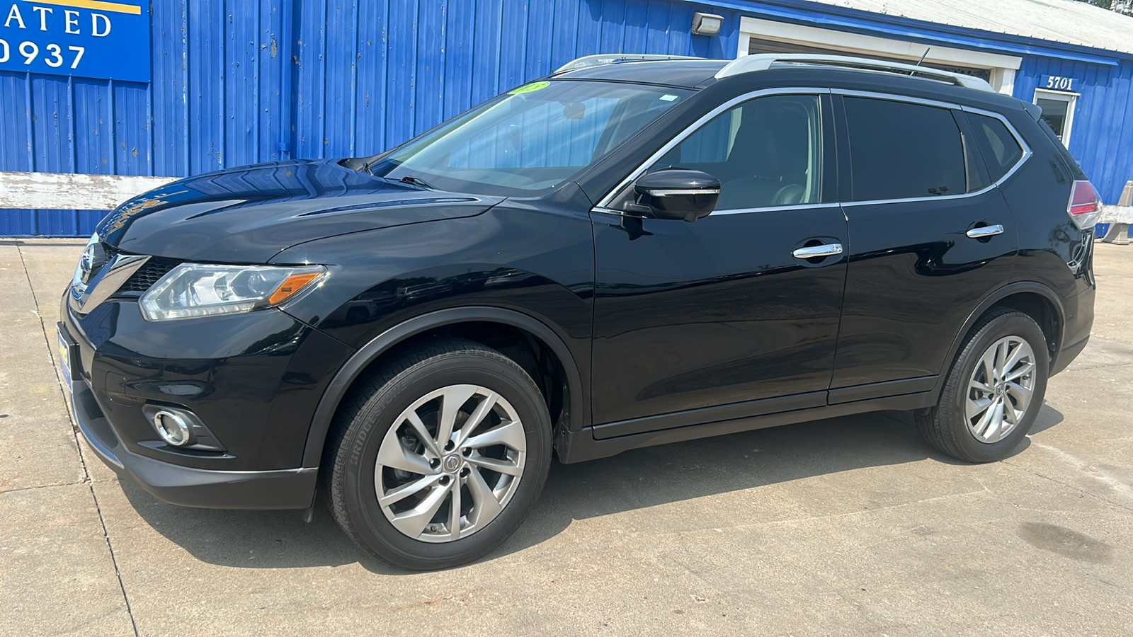 2015 Nissan Rogue S 2