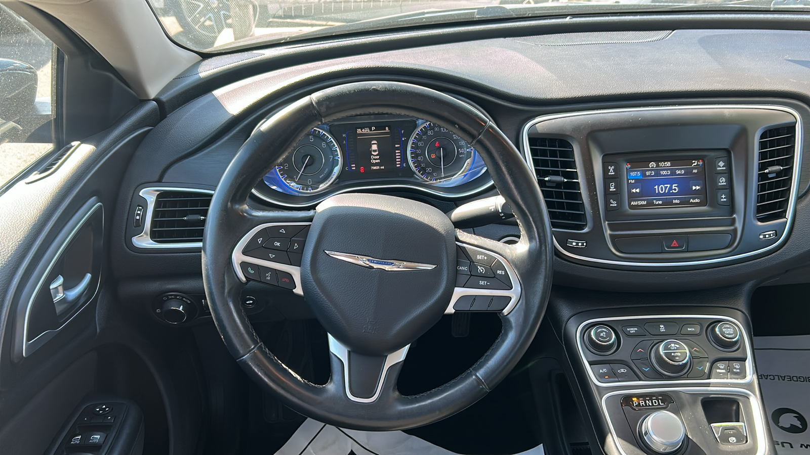 2015 Chrysler 200 LIMITED 16