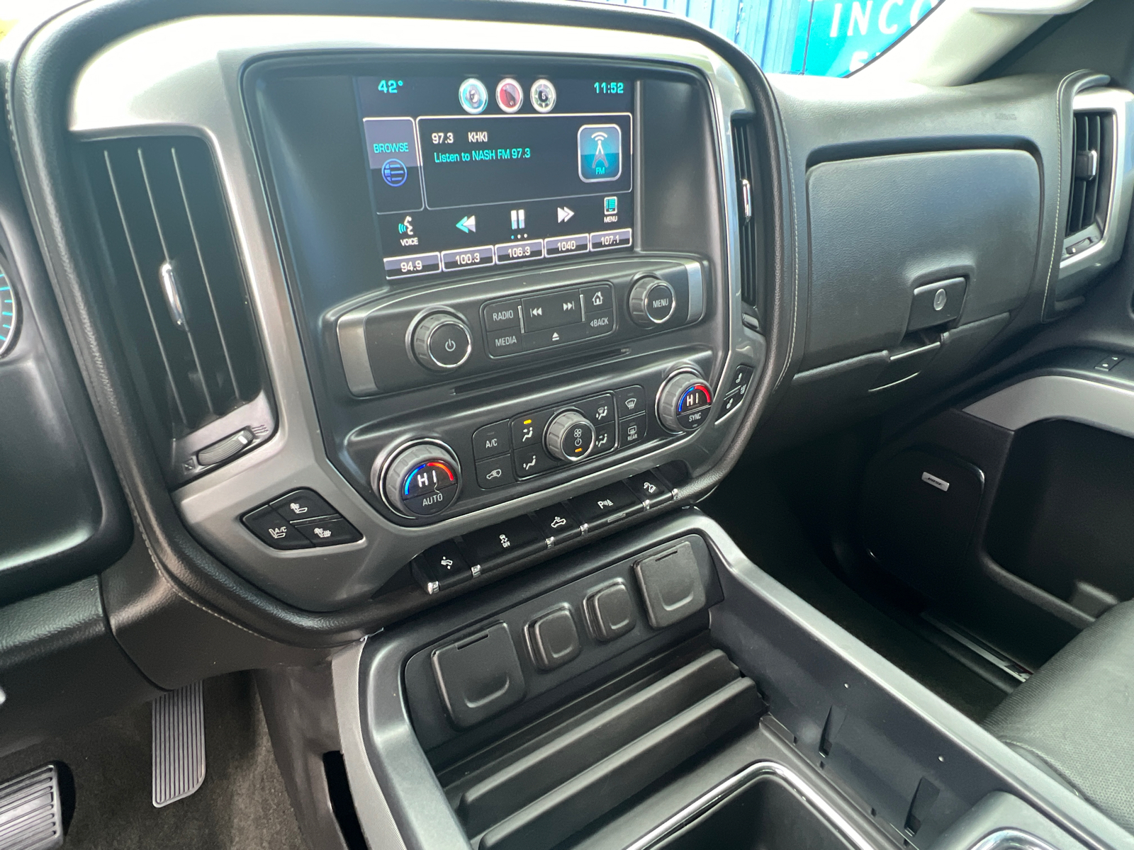 2015 Chevrolet Silverado 2500HD HEAVY DUTY LTZ 4WD Crew Cab 27