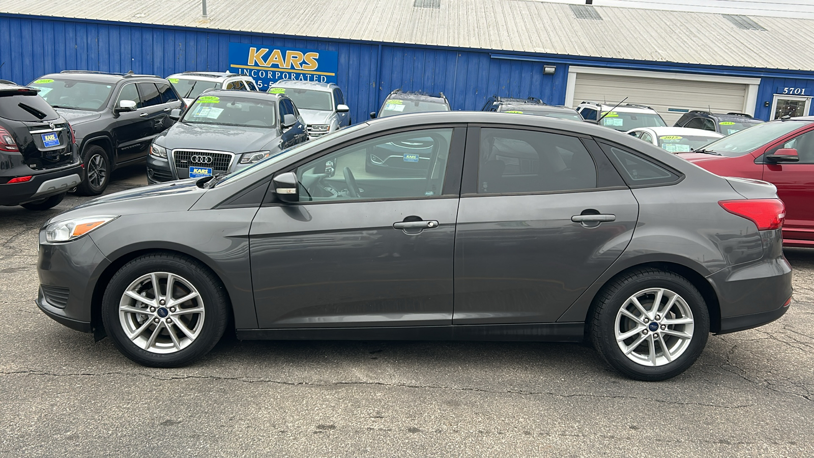 2016 Ford Focus SE 1