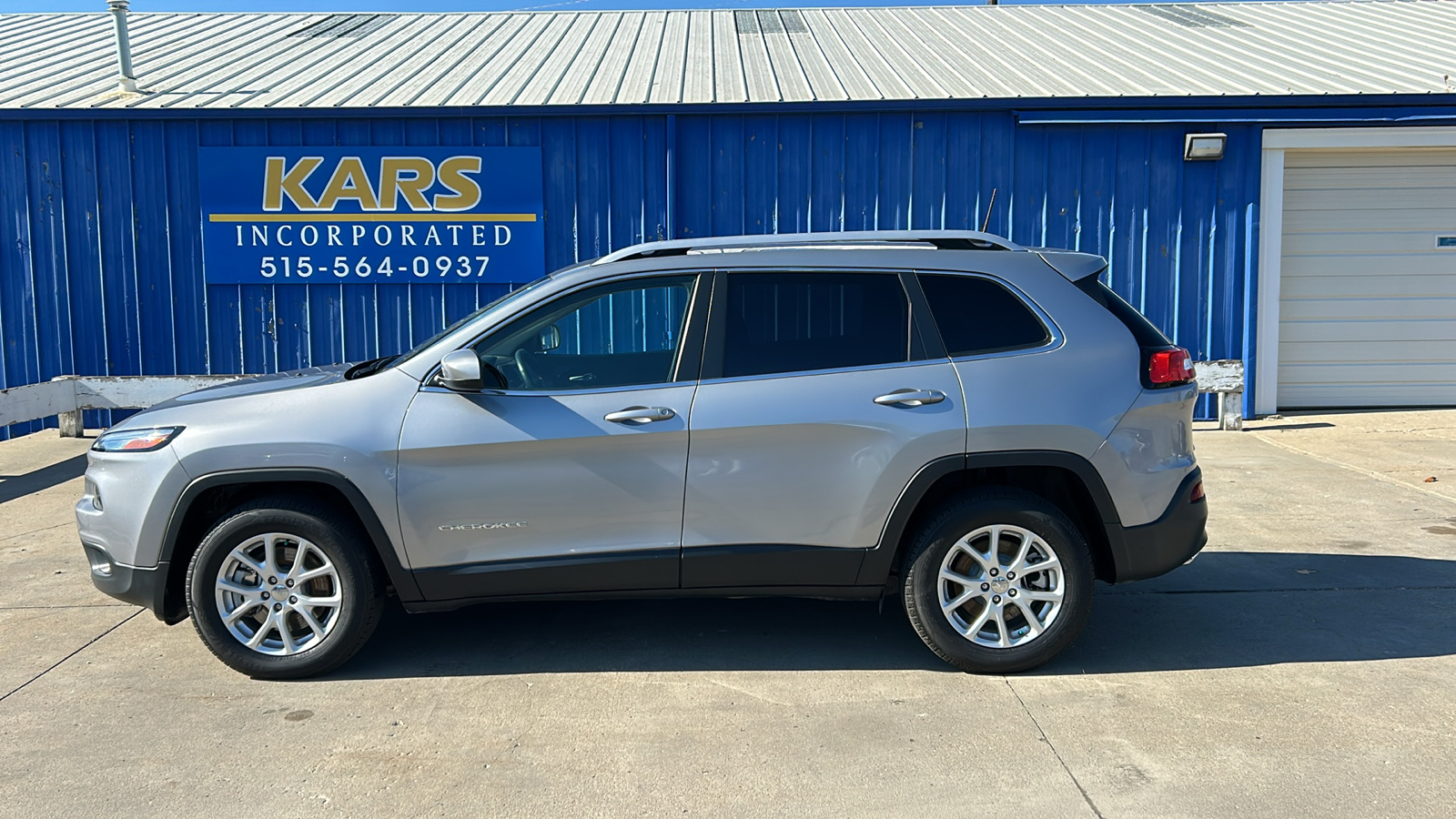 2016 Jeep Cherokee LATITUDE 4WD 1