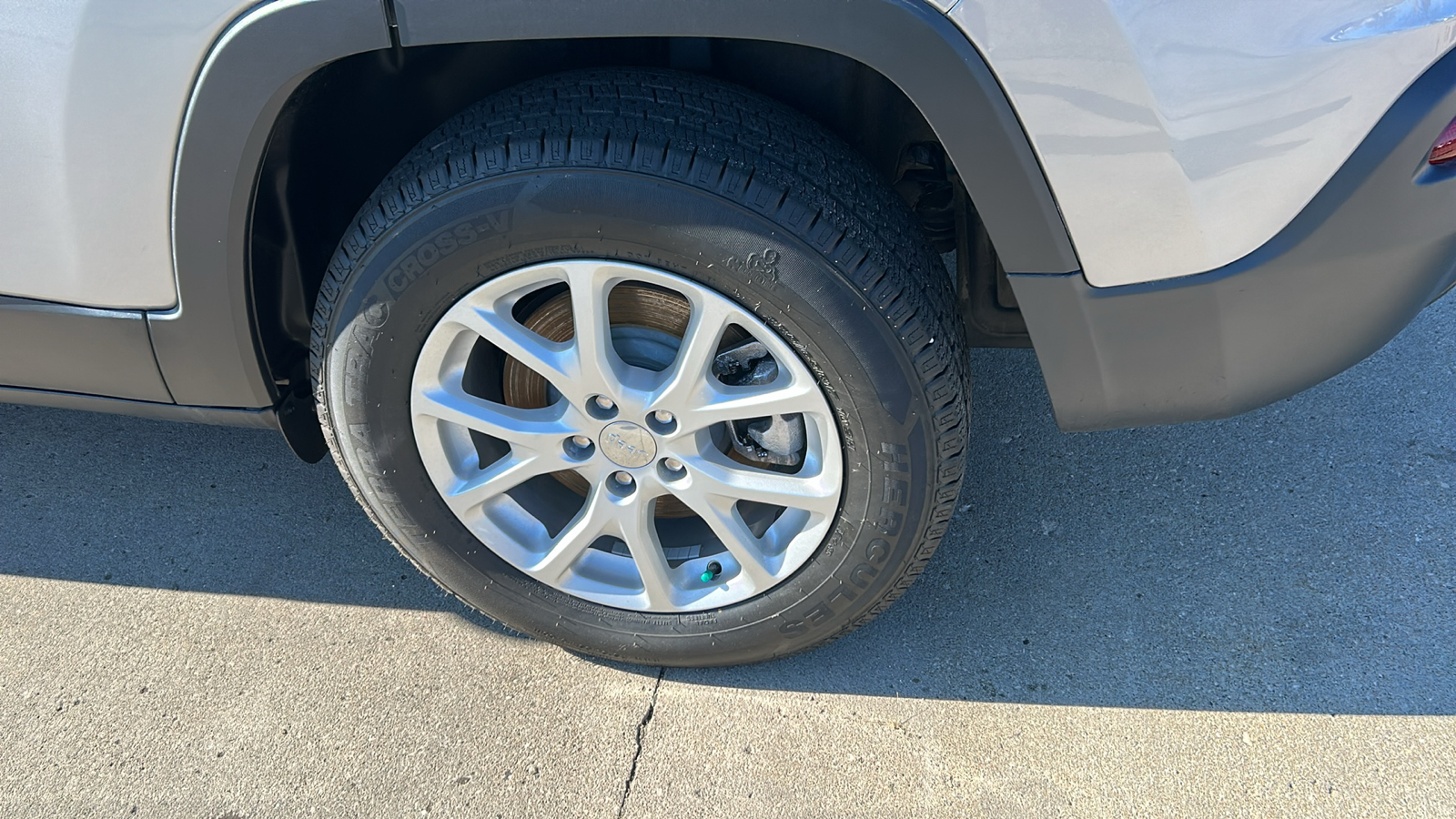 2016 Jeep Cherokee LATITUDE 4WD 9