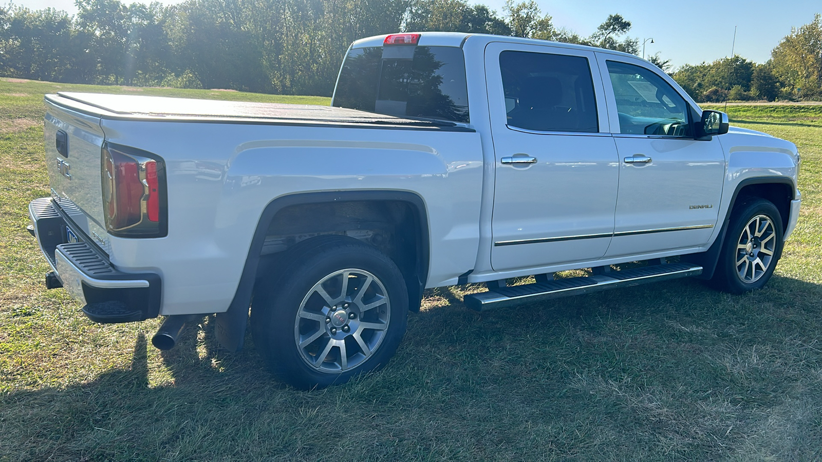 2016 GMC Sierra 1500 1500 DENALI 4WD Crew Cab 6