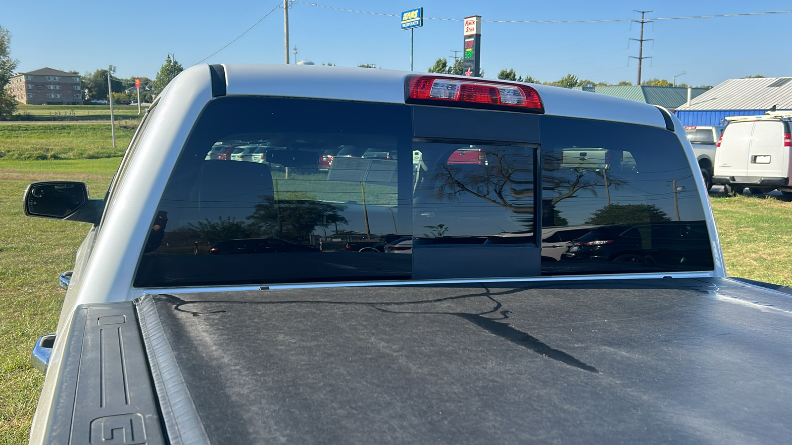 2016 GMC Sierra 1500 1500 DENALI 4WD Crew Cab 11