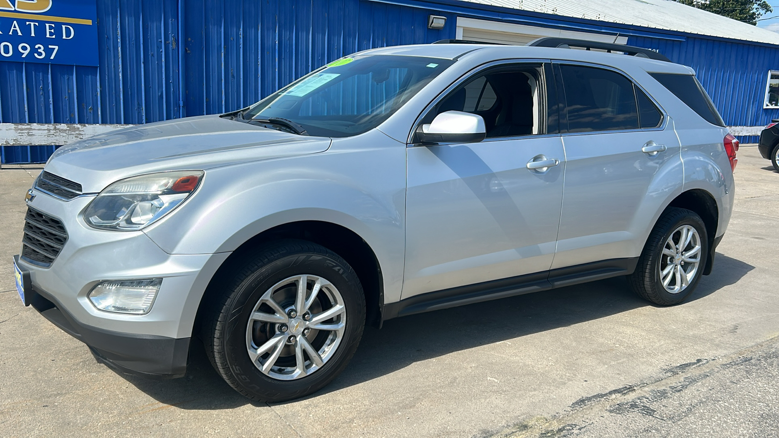 2017 Chevrolet Equinox LT 2