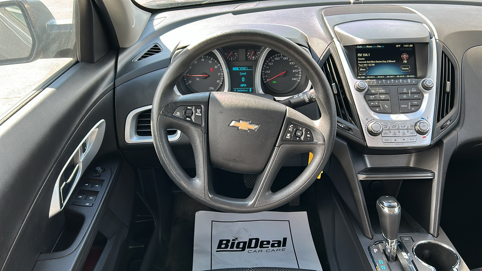 2017 Chevrolet Equinox LS 14