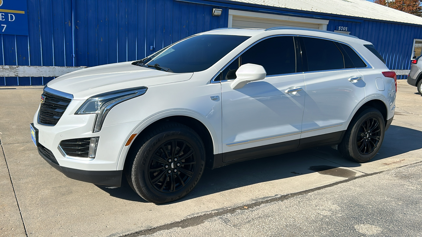 2017 Cadillac XT5 LUXURY 2