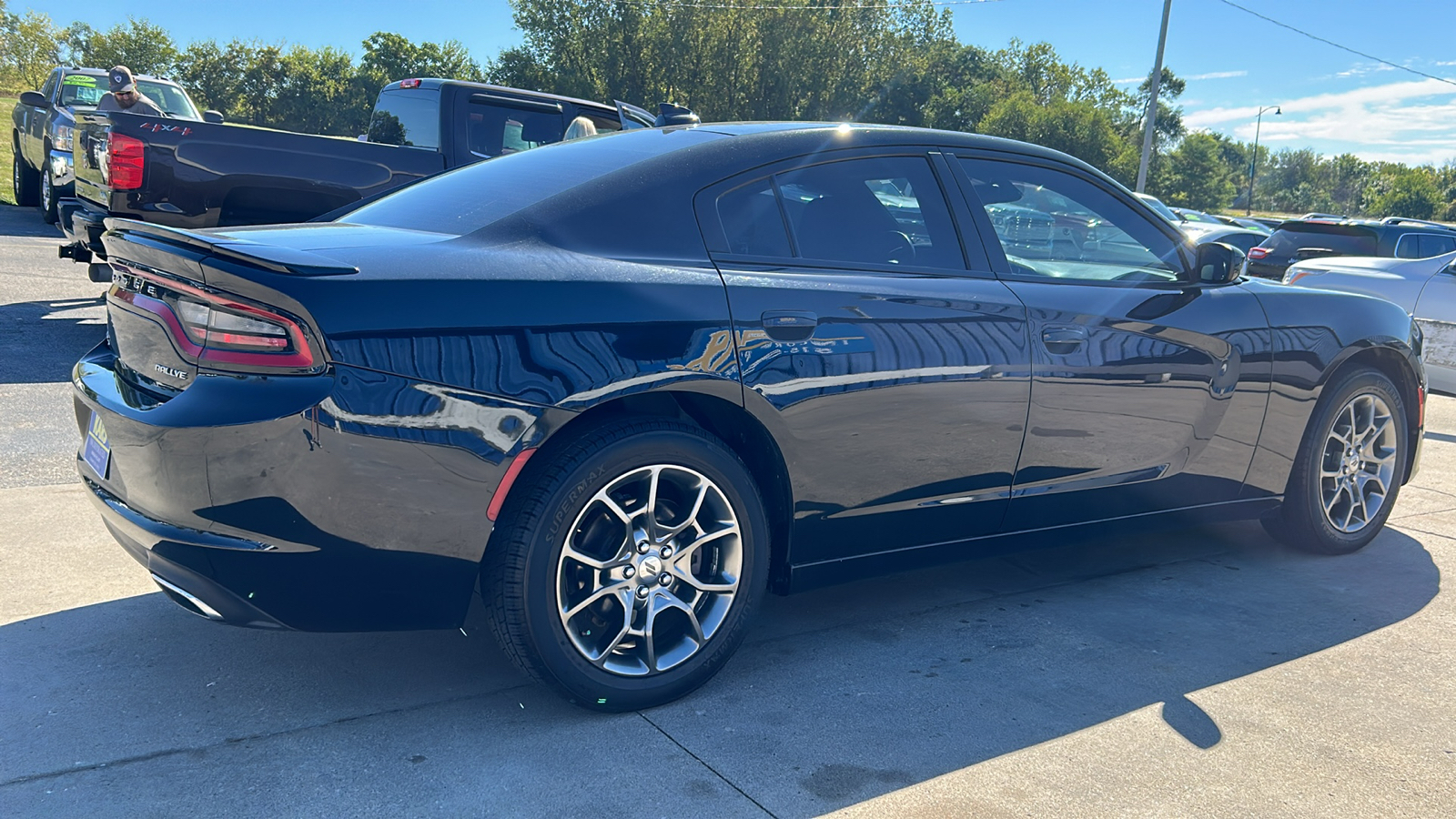 2017 Dodge Charger SXT AWD 6