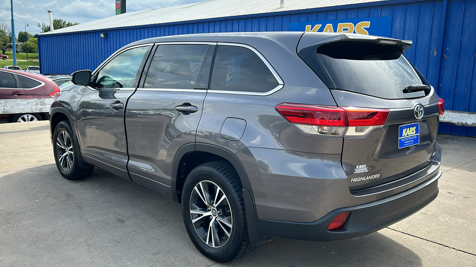 2017 Toyota Highlander LE AWD 8