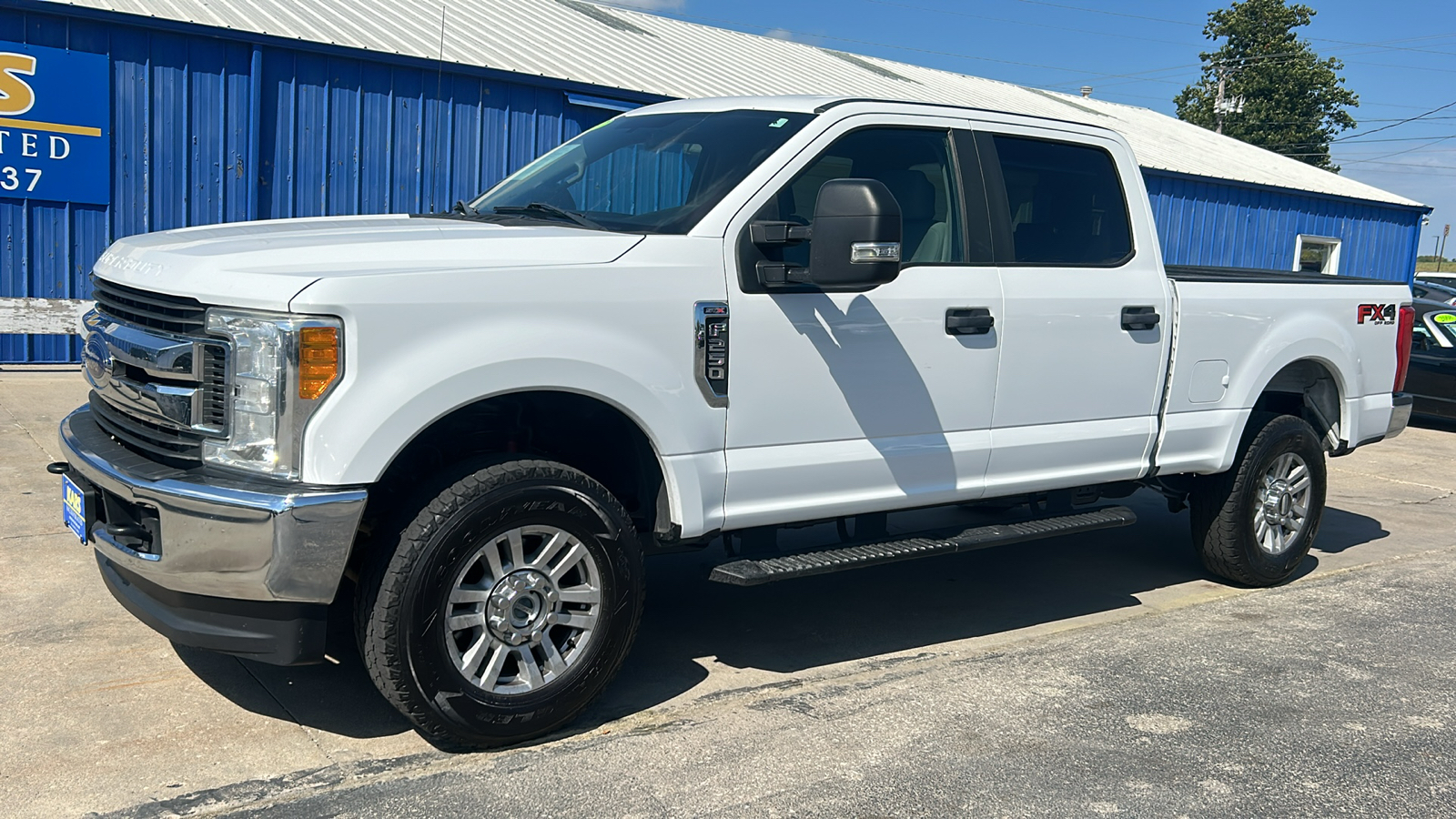 2017 Ford F-250 SUPER DUTY 4WD Crew Cab 2