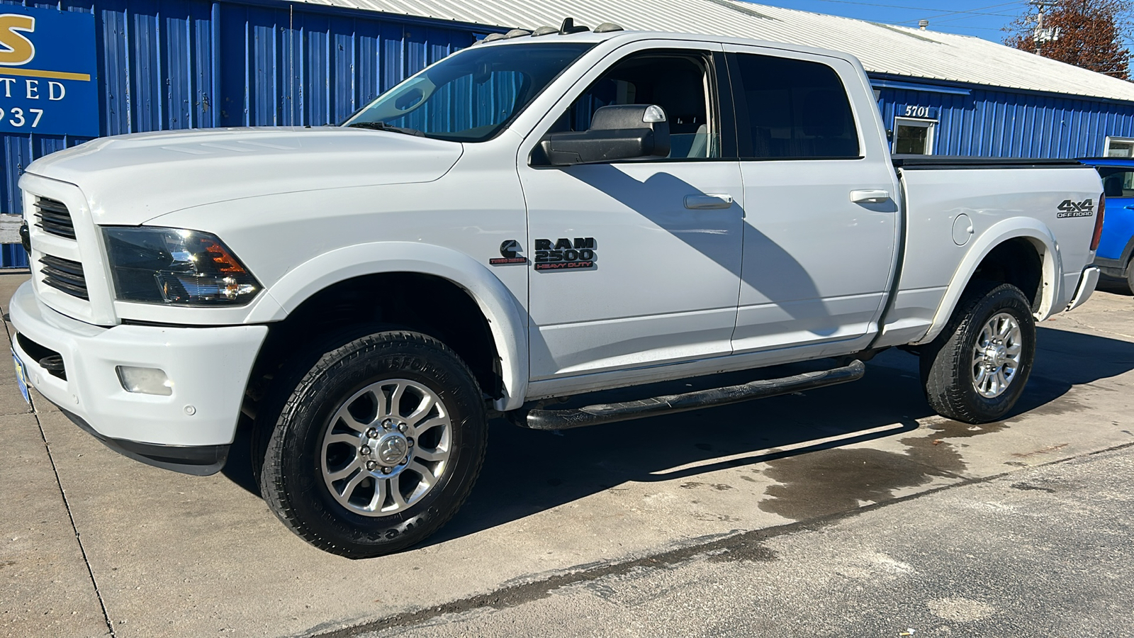 2017 Ram 2500 SLT Crew Cab 2