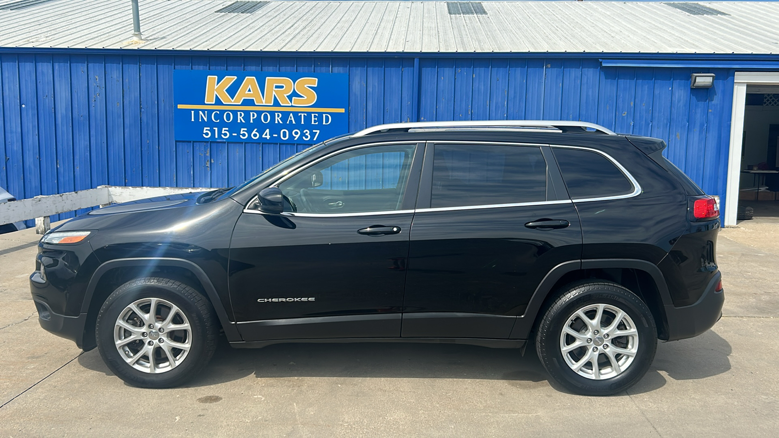 2017 Jeep Cherokee LATITUDE 1