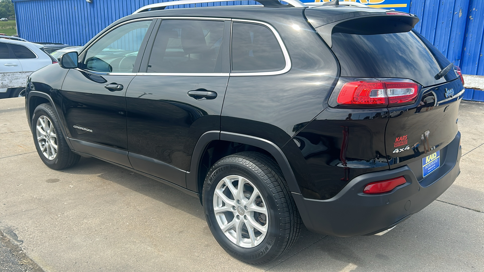 2017 Jeep Cherokee LATITUDE 8