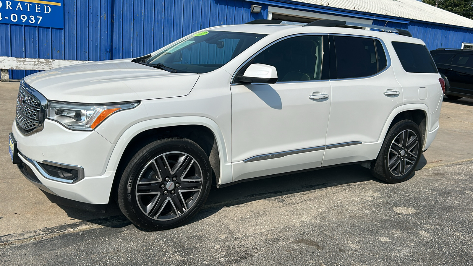 2017 GMC Acadia DENALI AWD 2