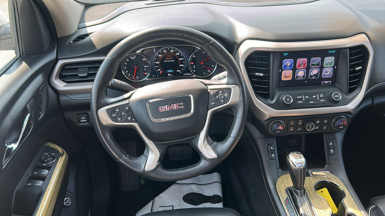 2017 GMC Acadia DENALI AWD 18