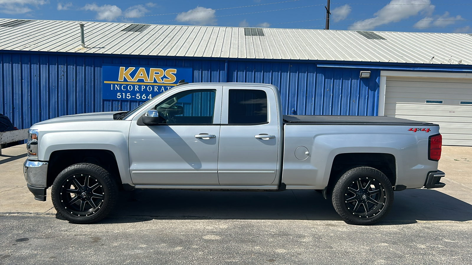 2018 Chevrolet Silverado 1500 LT 4WD 1