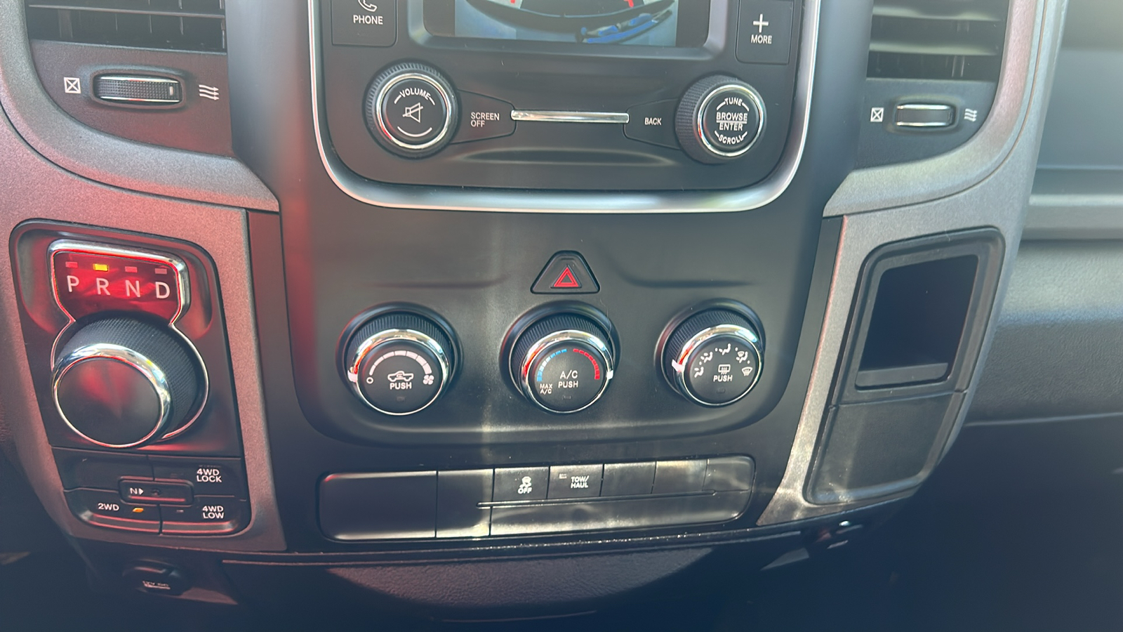 2018 Ram 1500 ST Quad Cab 34