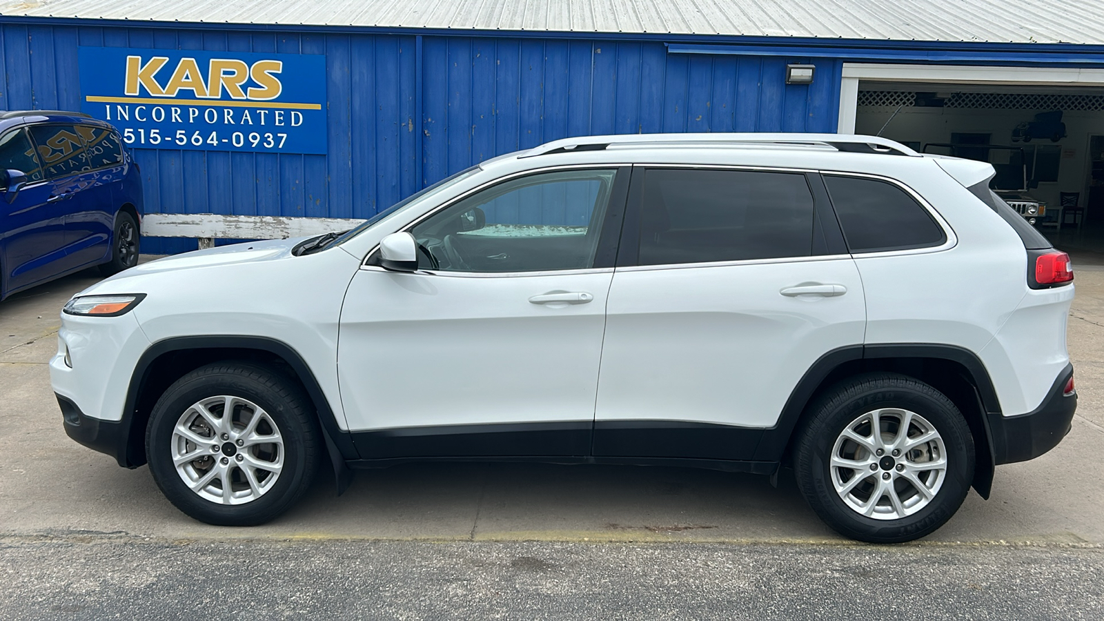 2018 Jeep Cherokee LATITUDE 1