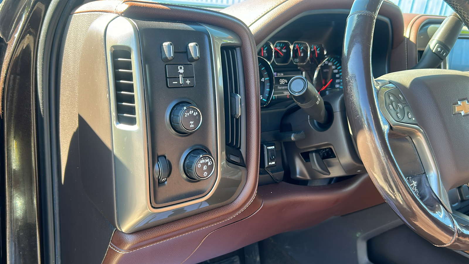 2018 Chevrolet Silverado 2500HD HIGH COUNTRY 4WD Crew Cab 22