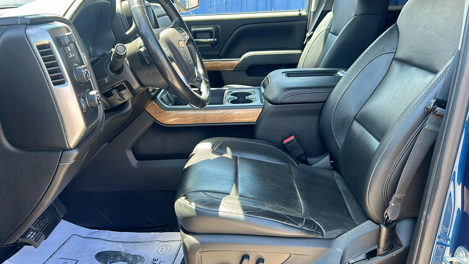 2018 Chevrolet Silverado 1500 LTZ 4WD Crew Cab 10