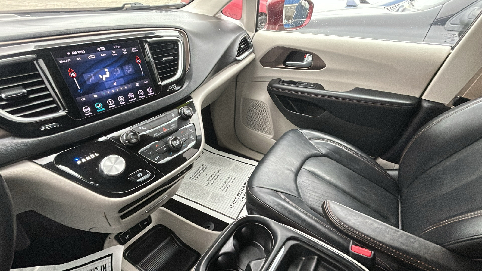 2018 Chrysler Pacifica HYBRID TOURING L 36