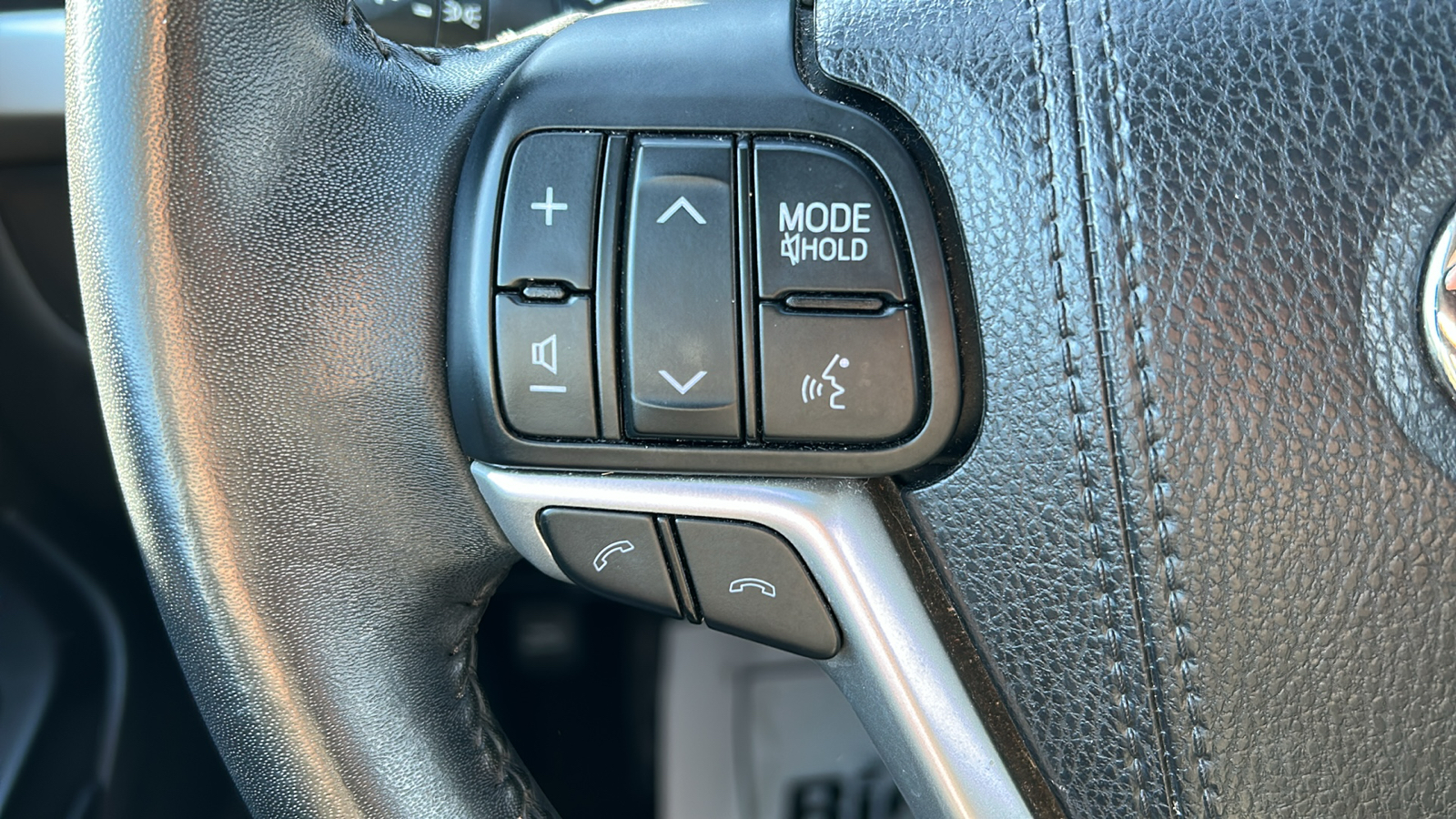 2018 Toyota Highlander SE AWD 23