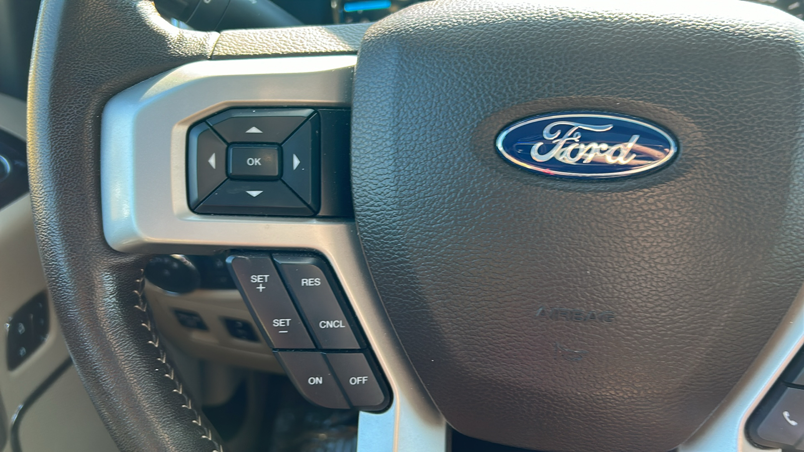 2018 Ford F-150 SUPERCREW 4WD 28