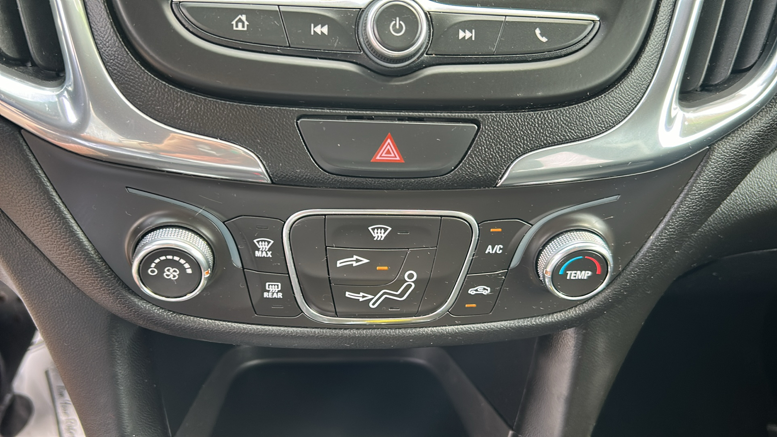 2019 Chevrolet Equinox LT 25
