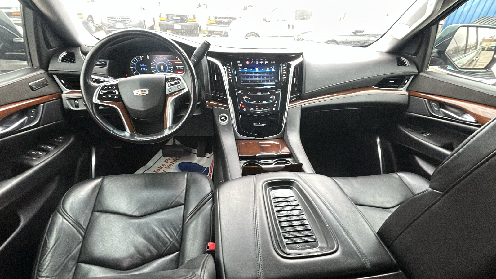 2019 Cadillac Escalade ESV ESV LUXURY 4WD 18