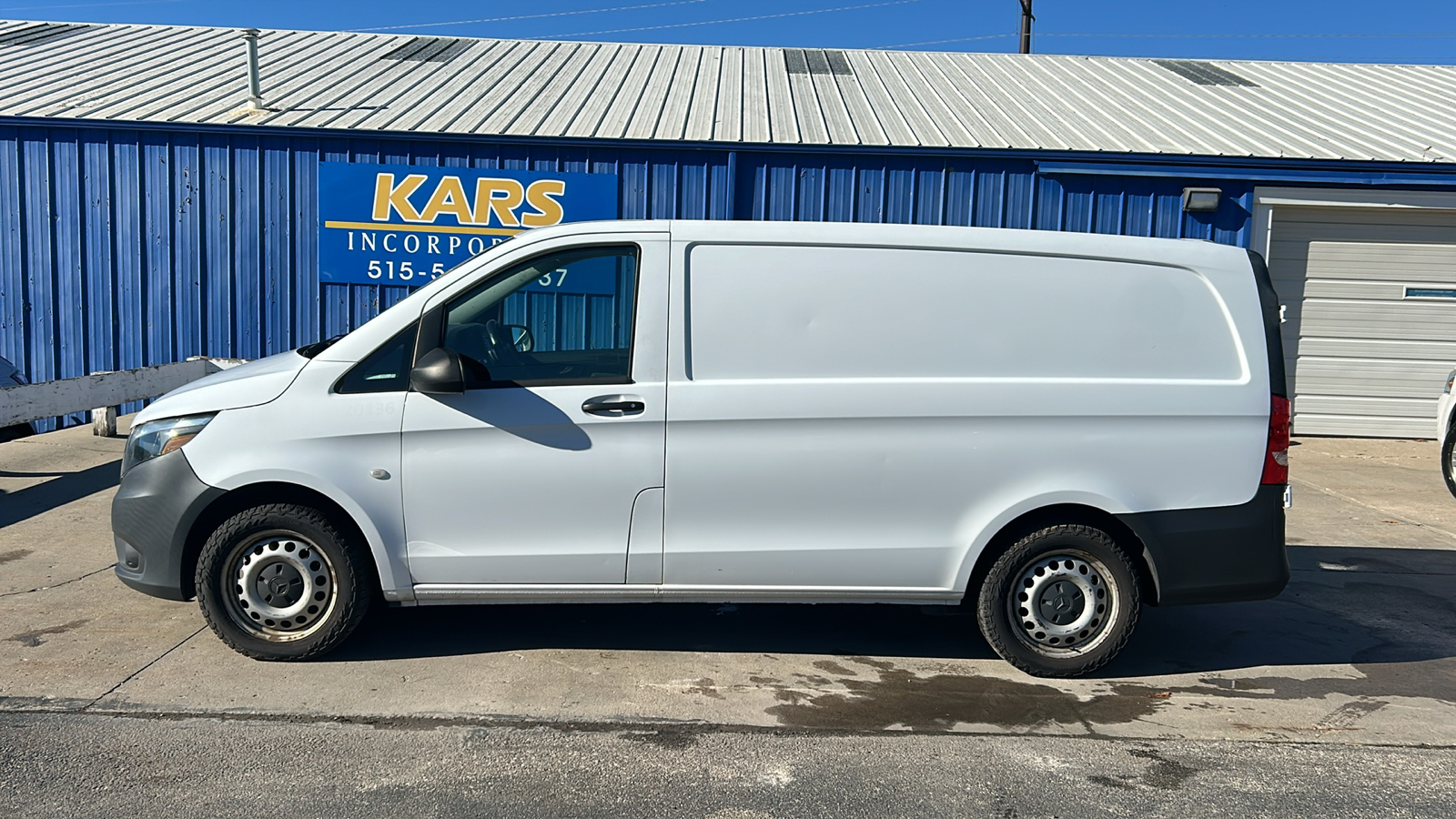 2020 Mercedes-Benz Metris Cargo Van  1