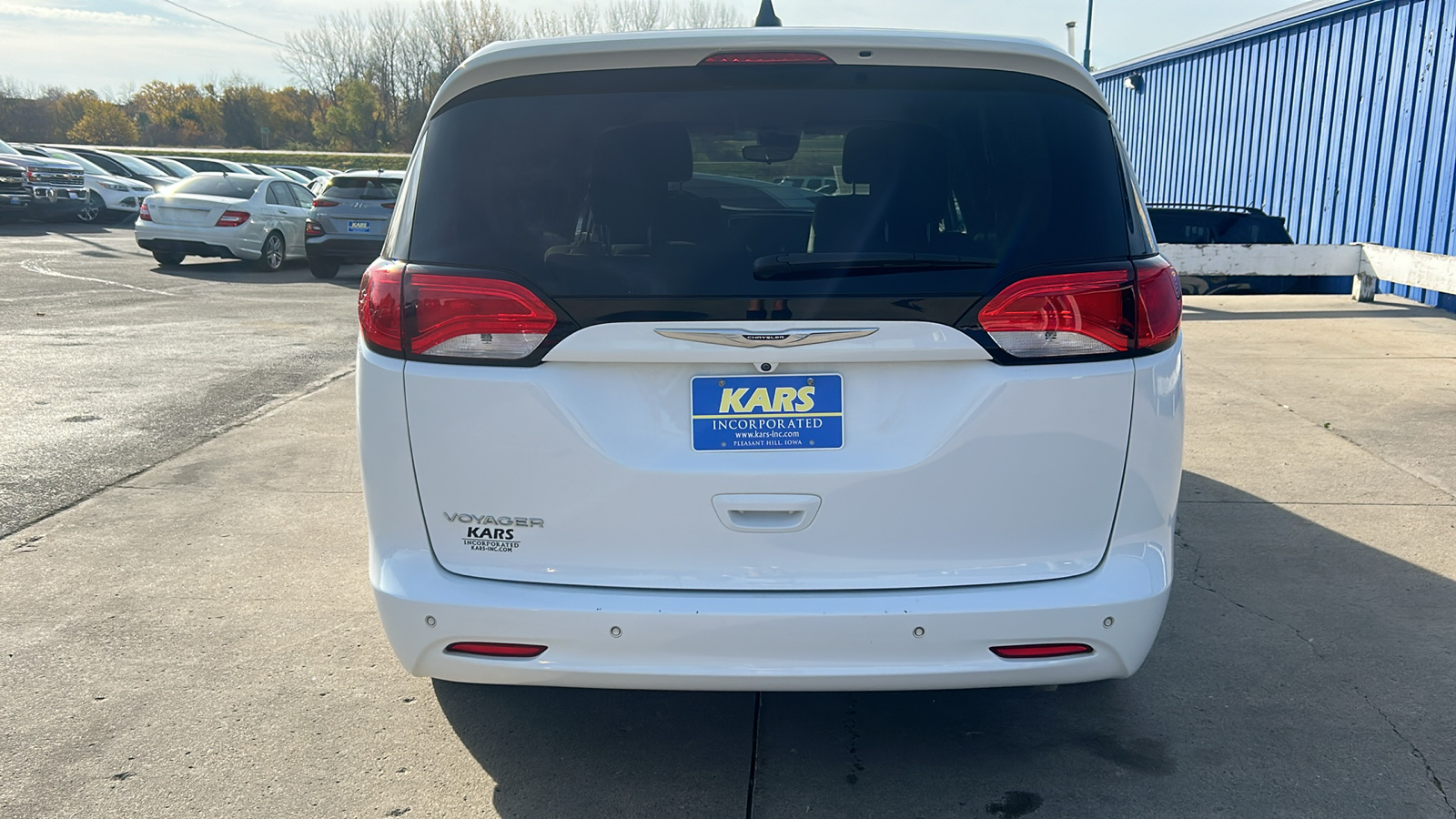 2021 Chrysler Voyager LX 7