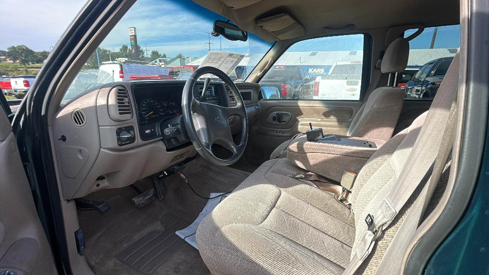 2000 Chevrolet C2500 2500 4WD 10