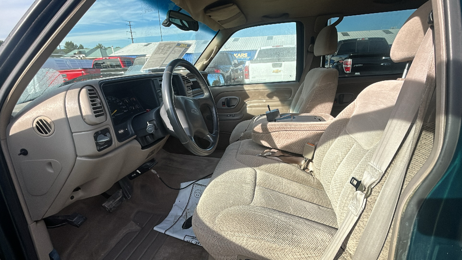 2000 Chevrolet C2500 2500 4WD 11