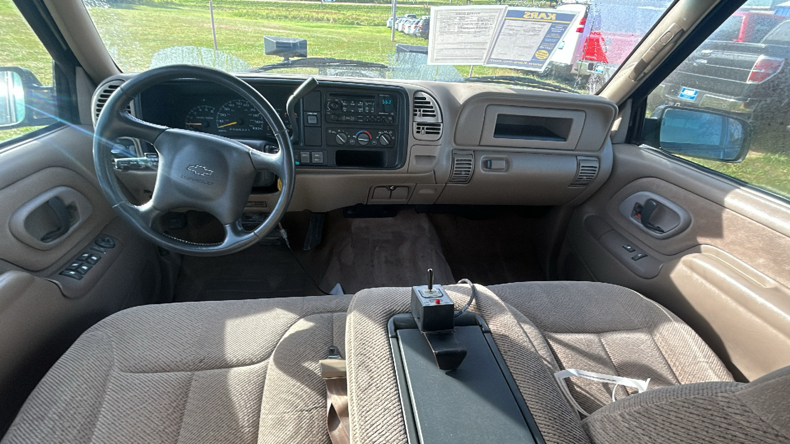 2000 Chevrolet C2500 2500 4WD 16