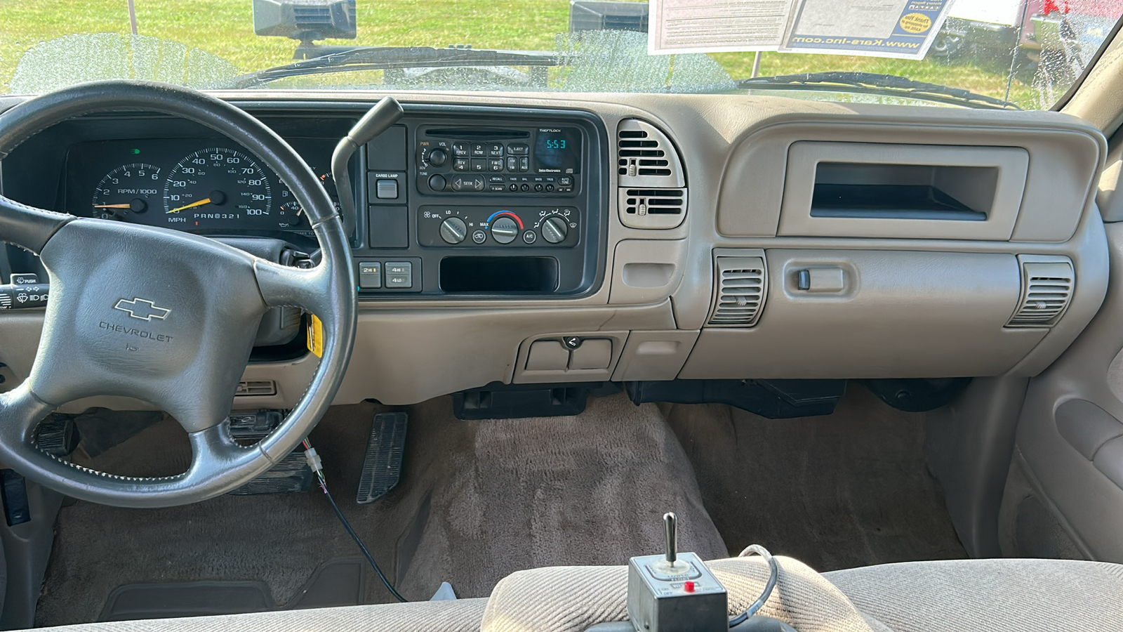 2000 Chevrolet C2500 2500 4WD 17