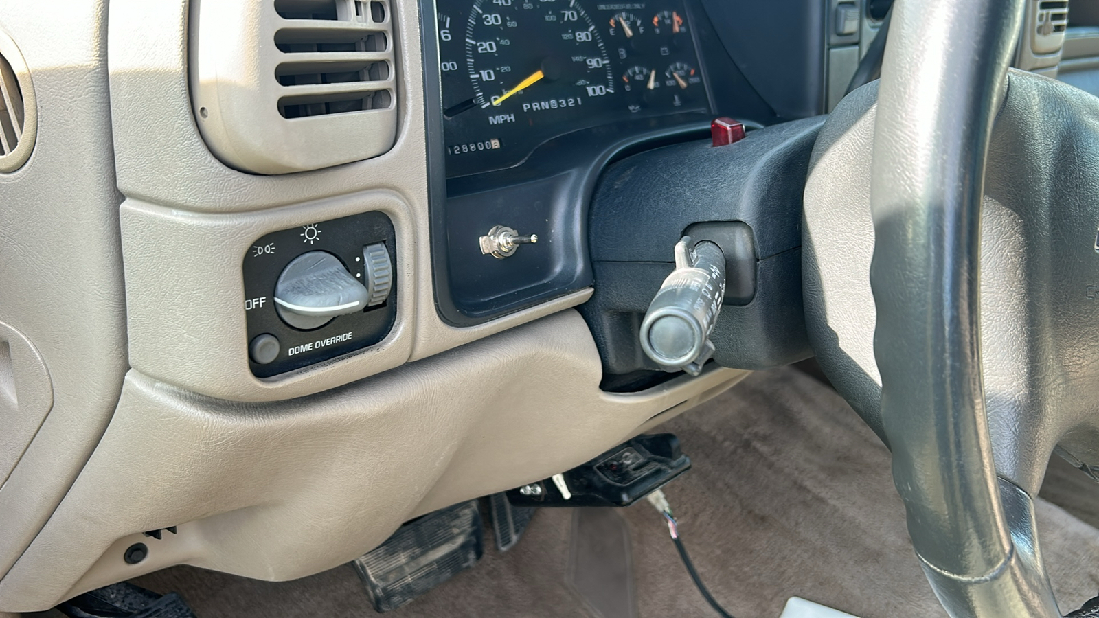 2000 Chevrolet C2500 2500 4WD 25