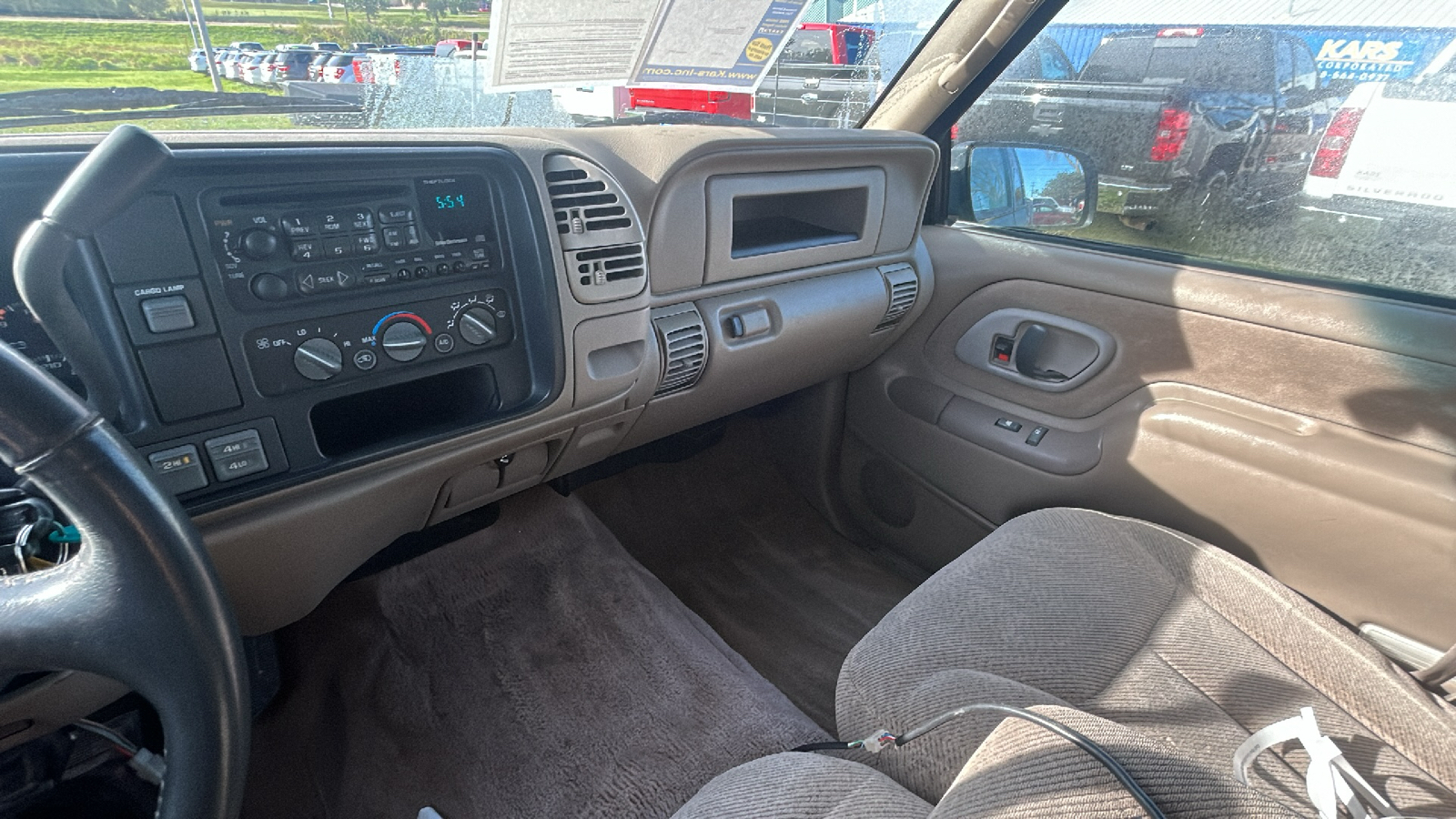 2000 Chevrolet C2500 2500 4WD 31