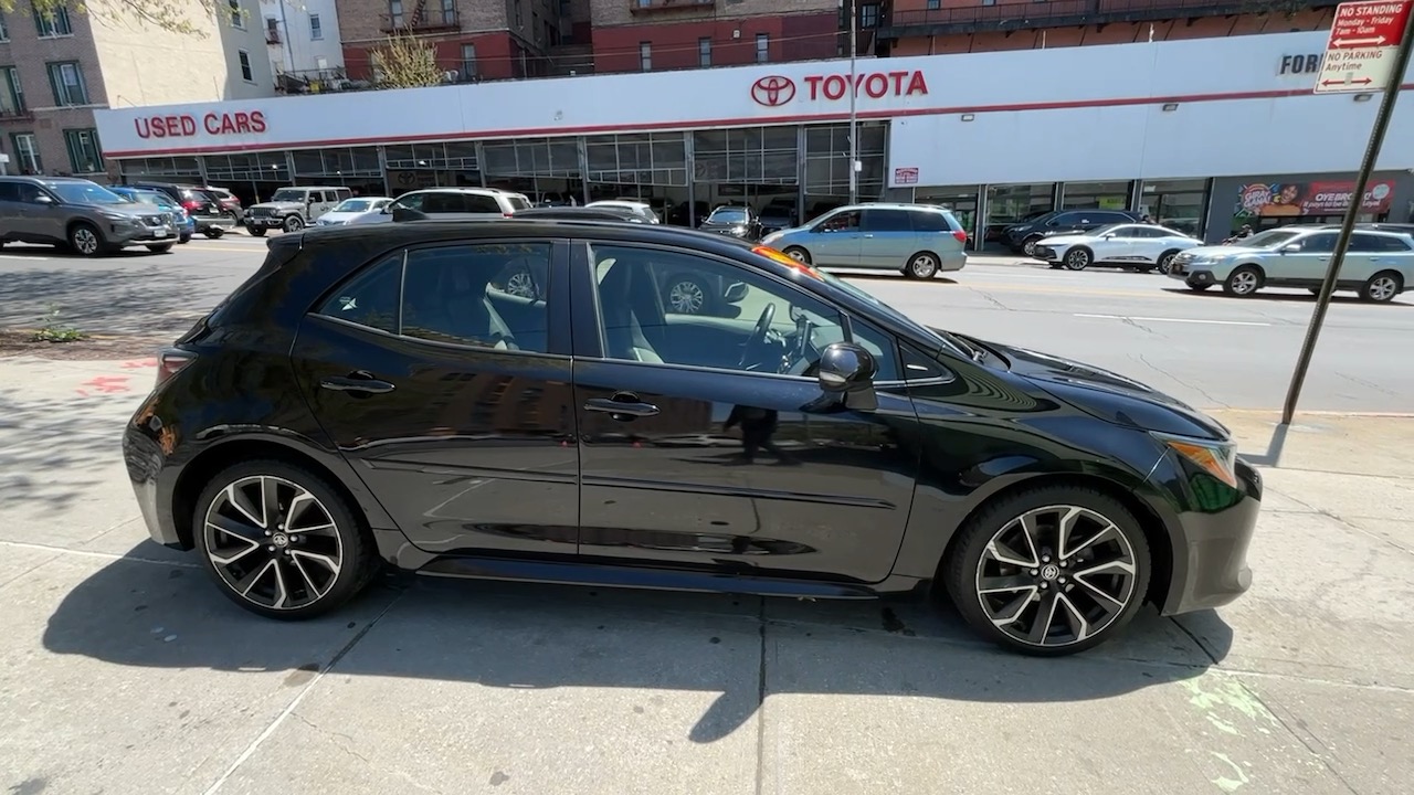2019 Toyota Corolla Hatchback XSE 9