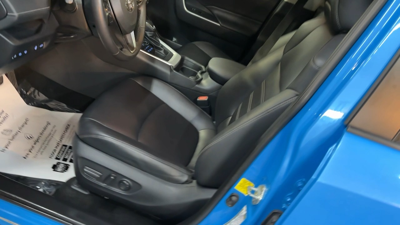 2019 Toyota RAV4 XLE Premium 36