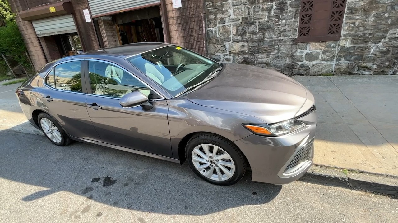 2021 Toyota Camry LE 22