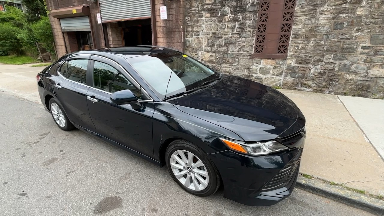2018 Toyota Camry LE 22
