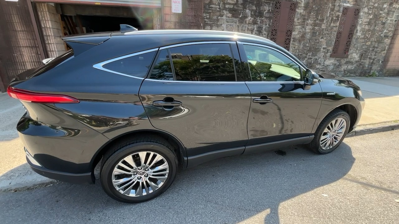 2021 Toyota Venza Limited 11