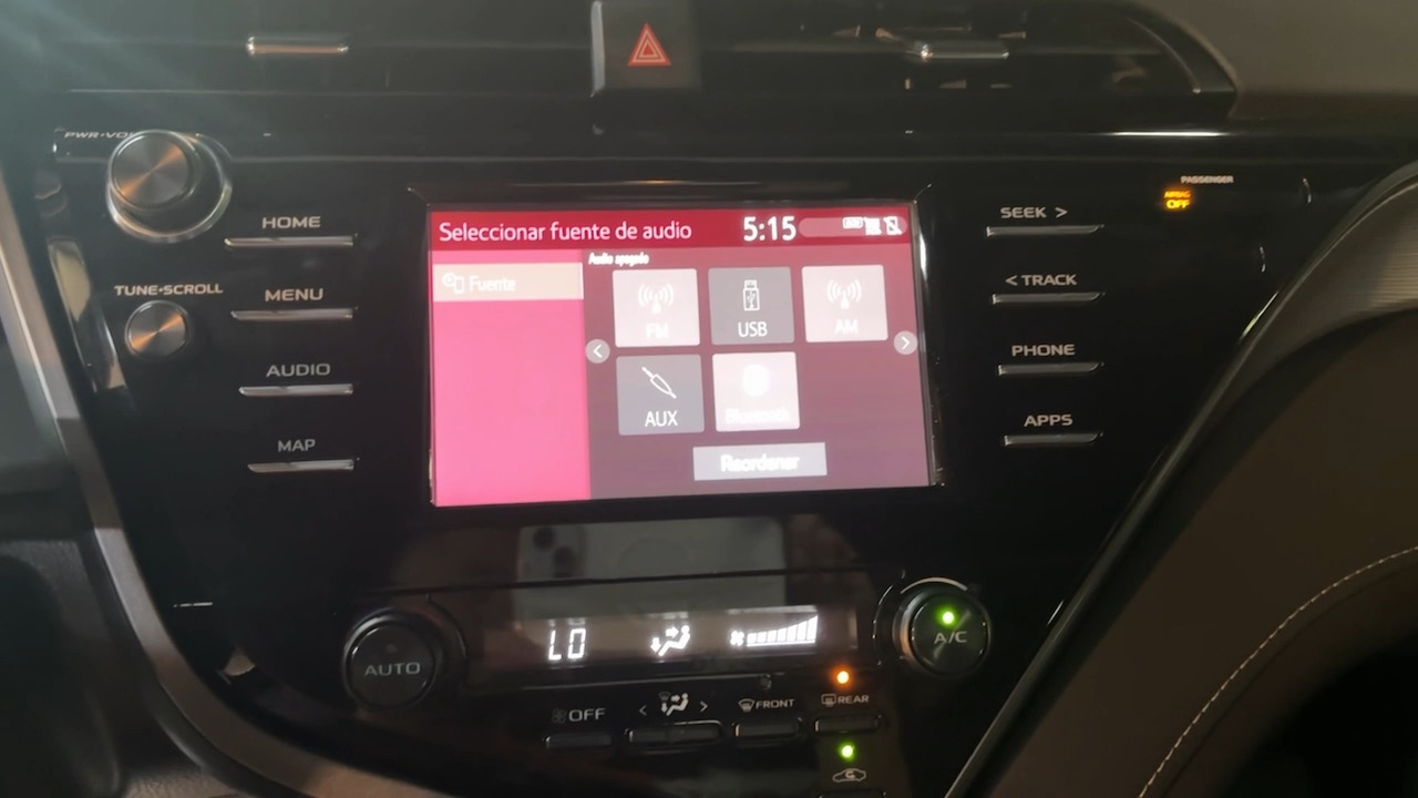 2019 Toyota Camry SE 31