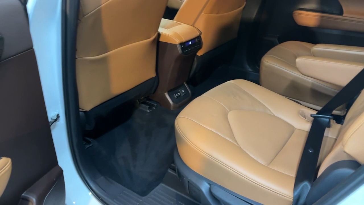 2021 Toyota Highlander Platinum 23
