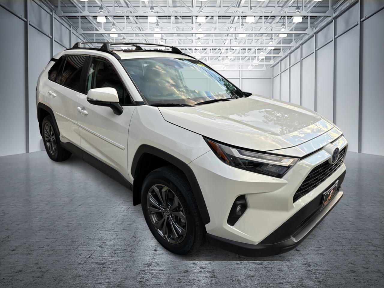 2022 Toyota RAV4 Hybrid XLE Premium 1