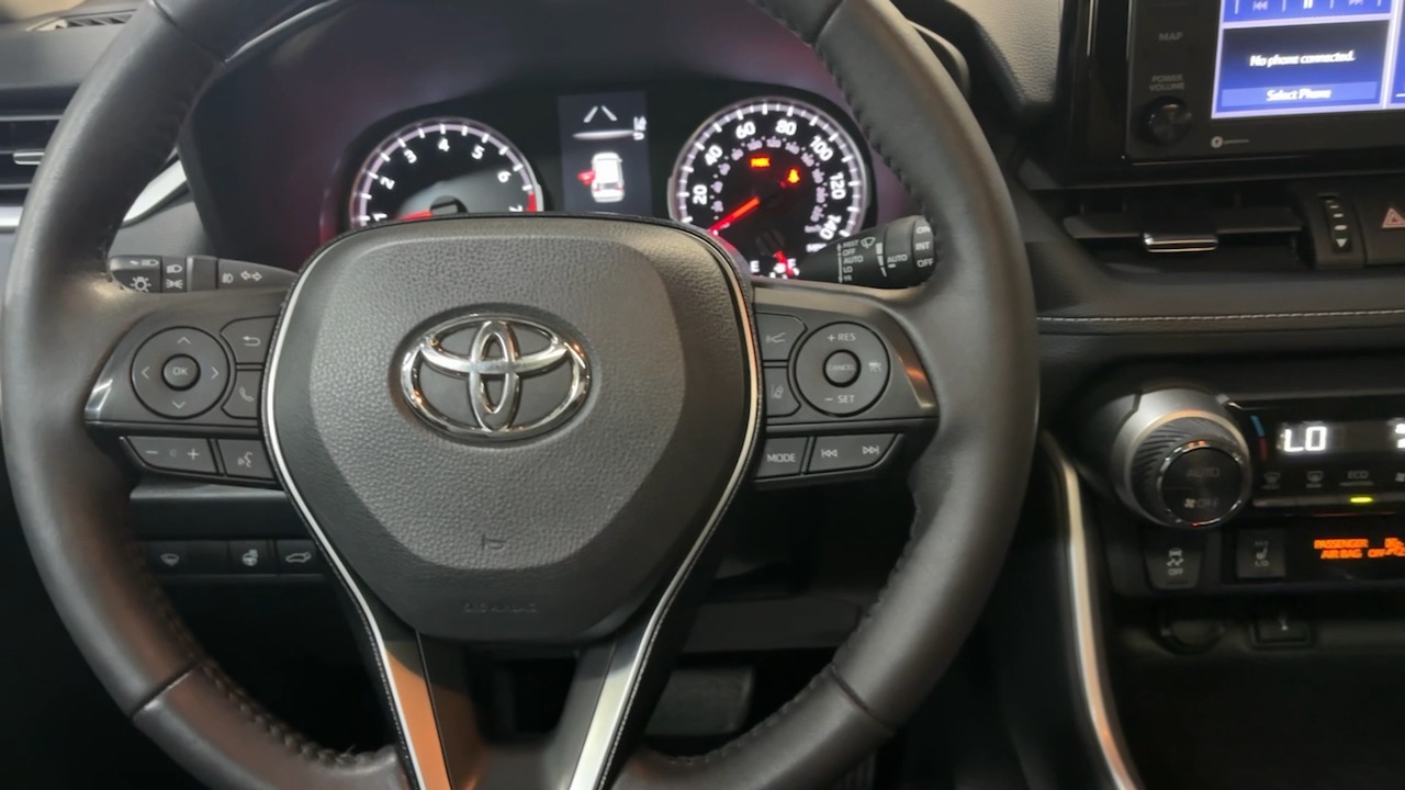 2021 Toyota RAV4 XLE Premium 25