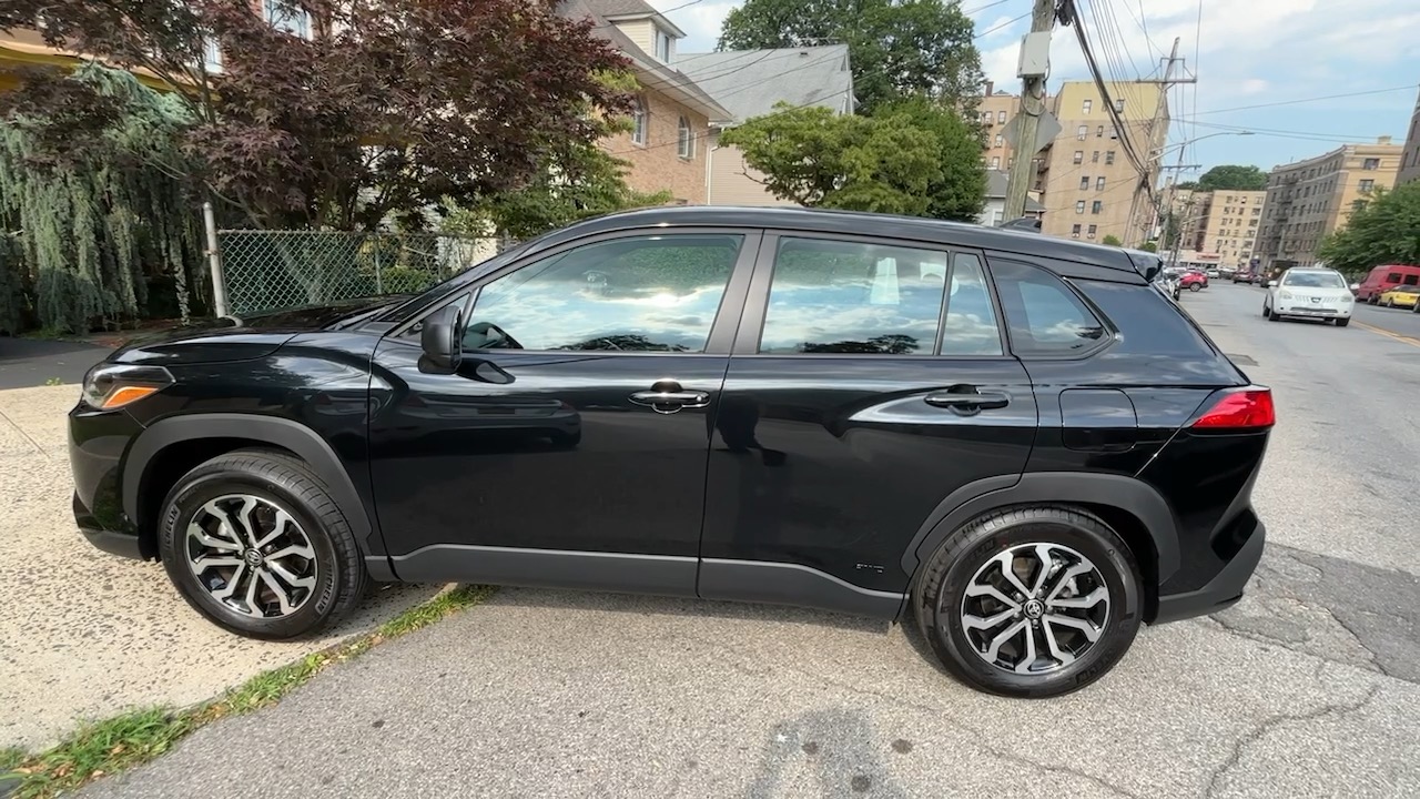 2024 Toyota Corolla Cross Hybrid  14