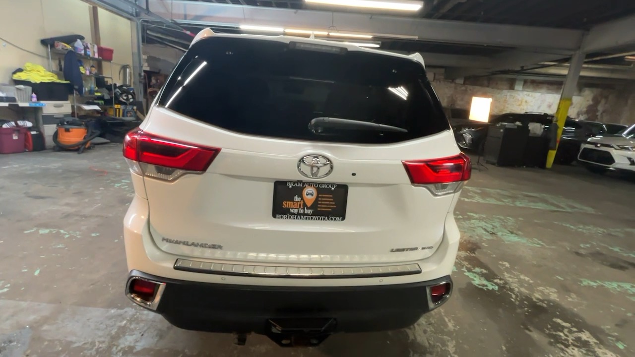 2017 Toyota Highlander Limited Platinum 15