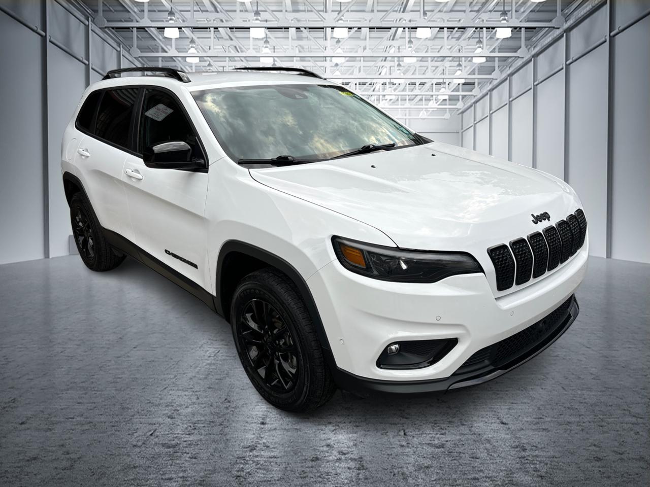 2023 Jeep Cherokee Altitude Lux 1