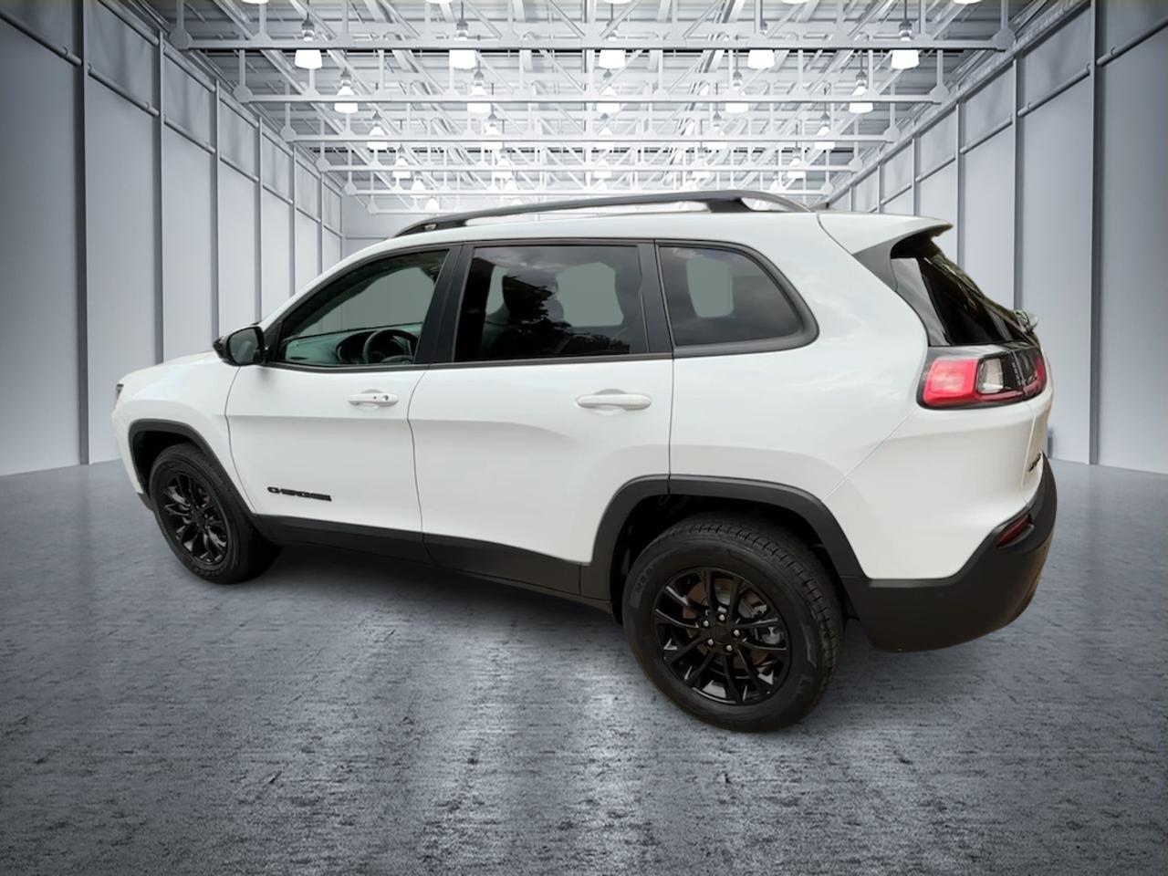 2023 Jeep Cherokee Altitude Lux 7